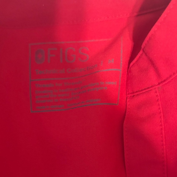 Figs Red Technical Collection Rafaela Top - Picture 2 of 2